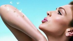 دليلك اليومي للعناية بالبشرة بعد جلسات